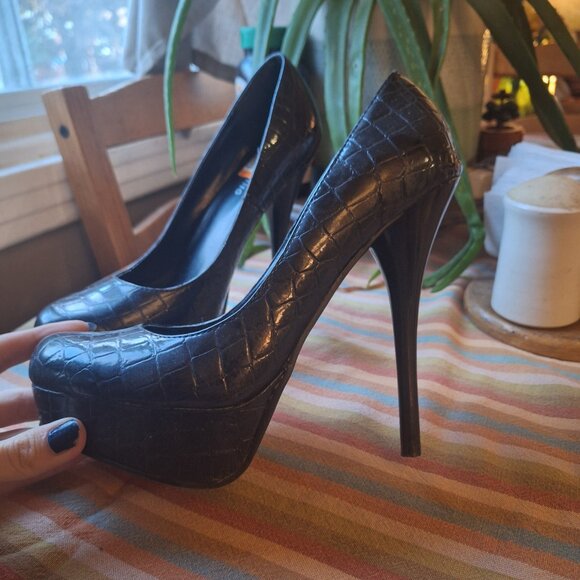 Platform pumps - Picture 3 of 6